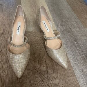Bridal gold shoe